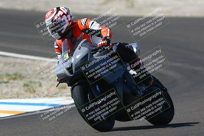 media/Sep-21-2025-TrackDaz (Sun) [[277c75b276]]/C Group/1140pm (Turn 3)/